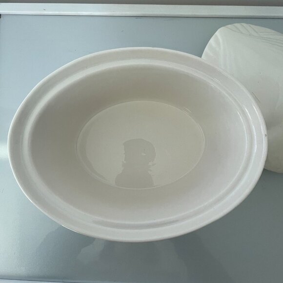 Vintage Covered White Ceramic Duck Serving Dish - Picture 6 of 10